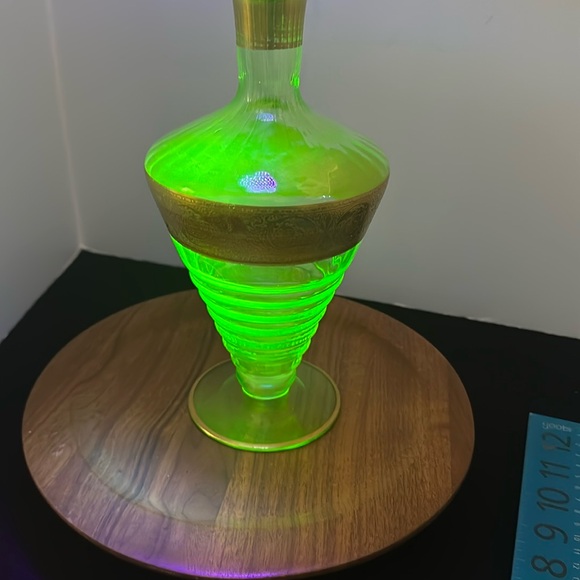Luminous Green Glass Art Vase with Distinctive Shape